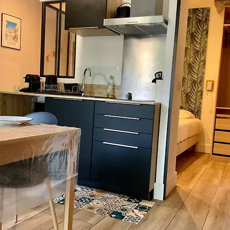 Cosy And Refined 1-bedroom With Garden Apartment *