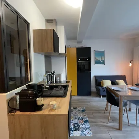 Cosy And Refined 1-bedroom With Garden La Rochelle (Charente-Maritime)