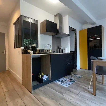 Cosy And Refined 1-bedroom With Garden